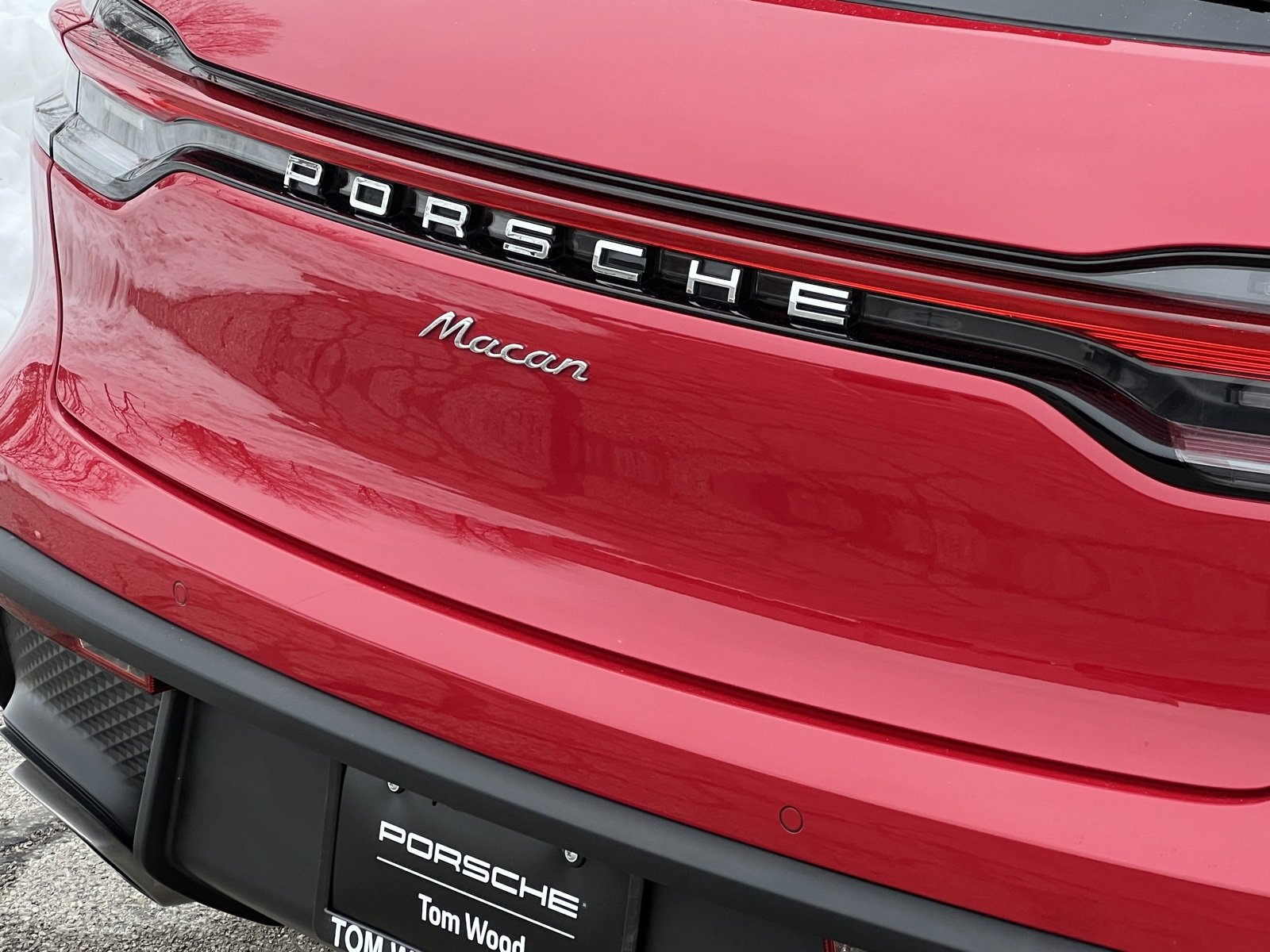 Certified 2025 Porsche Macan image 11