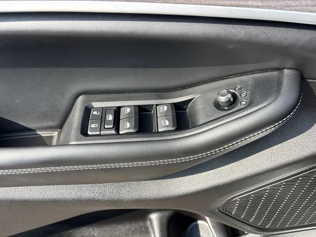 Used 2023 Jeep Grand Cherokee Limited AWD/4WD image 15