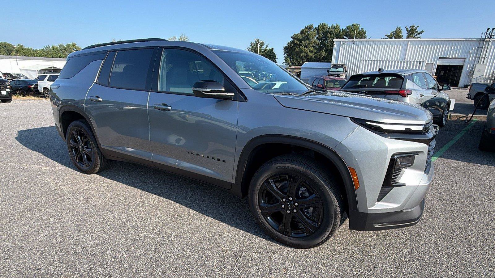 New 2027 Chevrolet Traverse LT w/ Midnight/Sport Edition FWD image 6