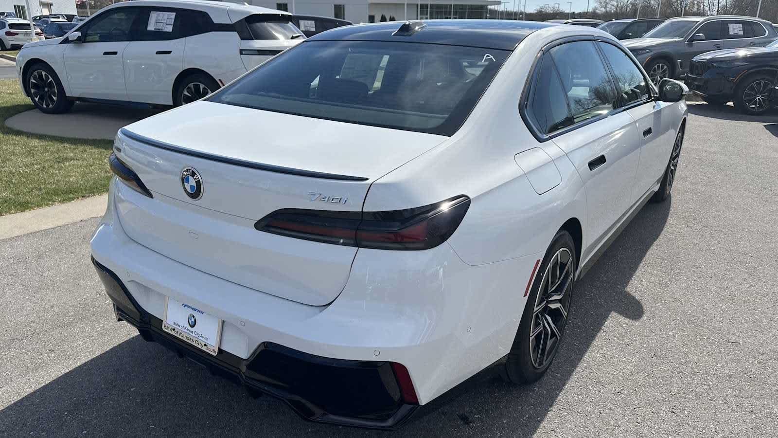 New 2026 BMW 740i xDrive w/ Premium Package AWD/4WD image 9