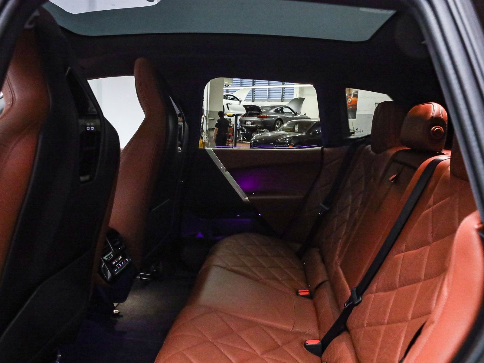 Used 2023 BMW iX xDrive50 w/ Sport Package image 20