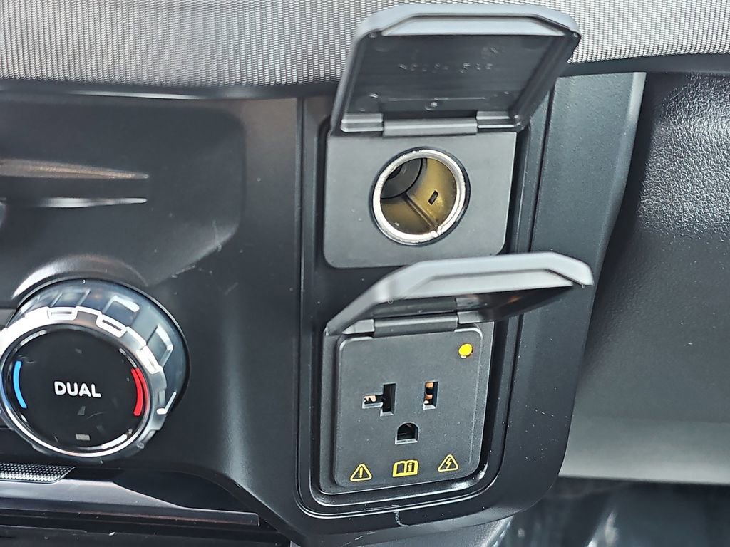 New 2026 Ford F350 Platinum w/ FX4 Off-Road Package image 26