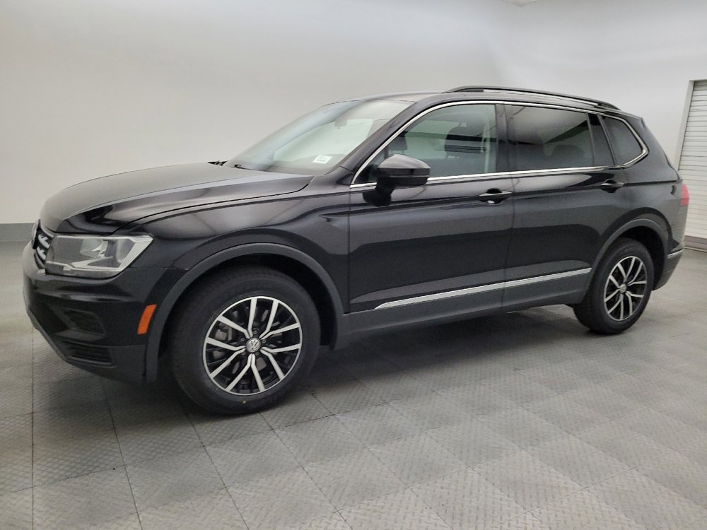 Used 2021 Volkswagen Tiguan SE image 2