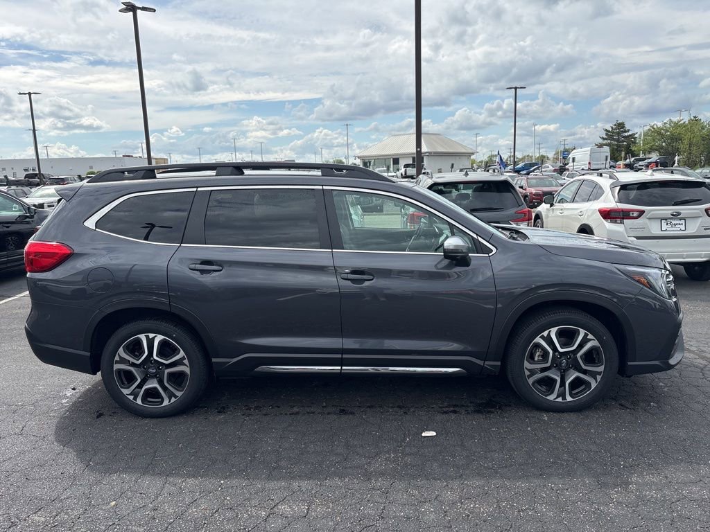 Used 2023 Subaru Ascent Limited w/ Technology Package image 2
