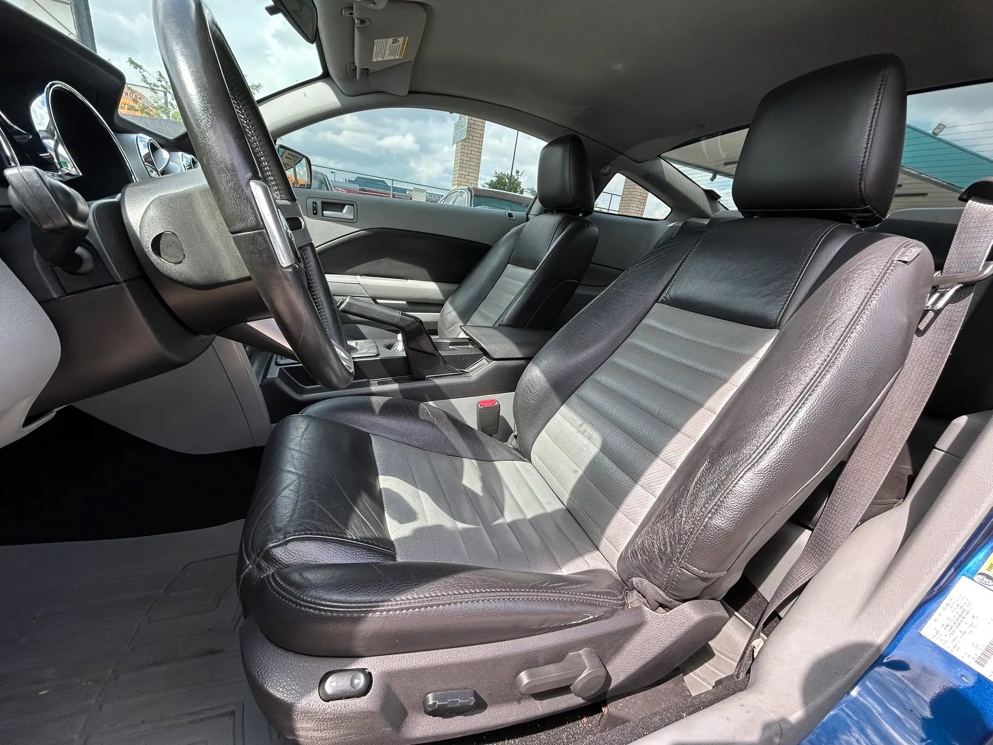 Used 2009 Ford Mustang GT Premium RWD image 9