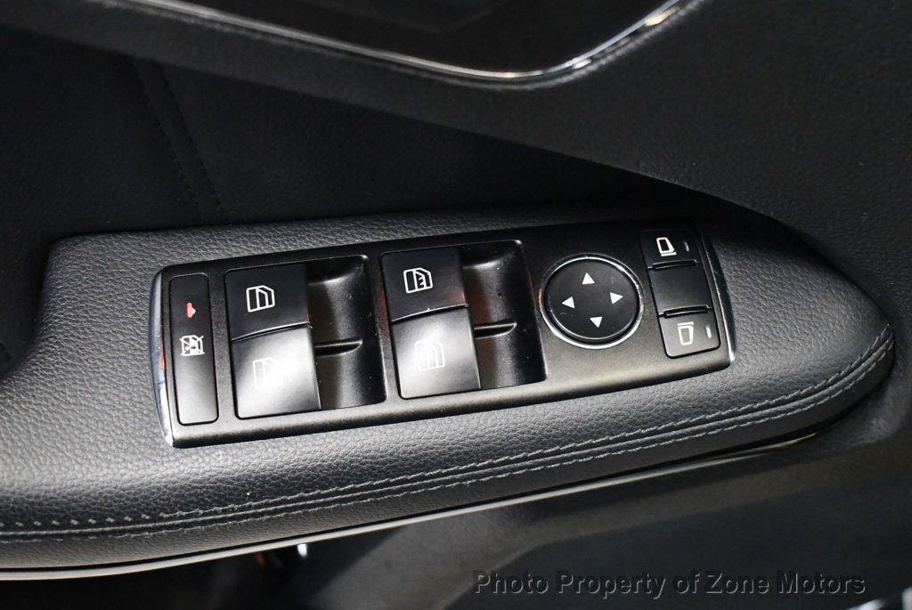 Used 2010 Mercedes-Benz E 550 4MATIC Sedan image 30