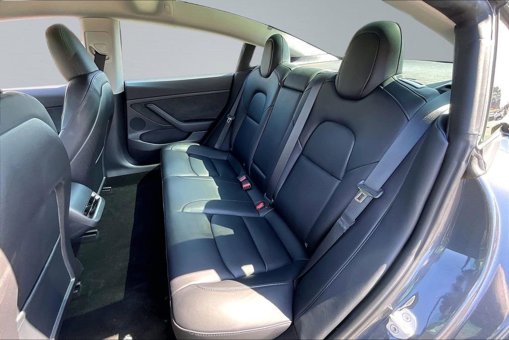 Used 2023 Tesla Model 3 Standard Range image 23