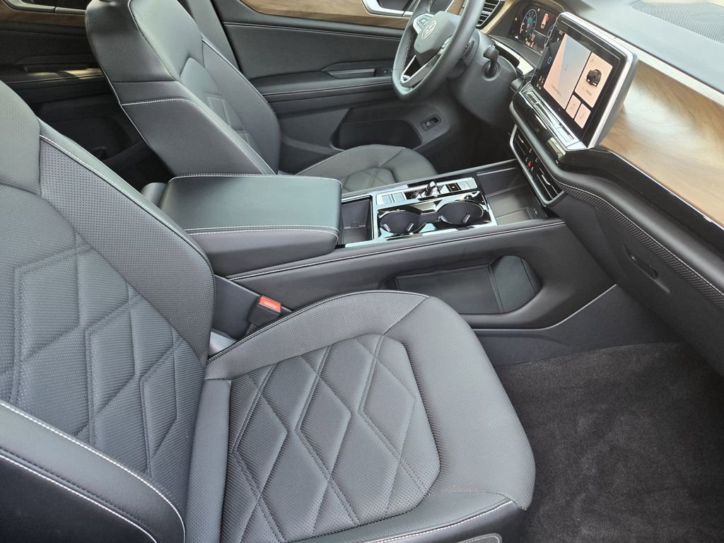 Used 2024 Volkswagen Atlas SE image 15