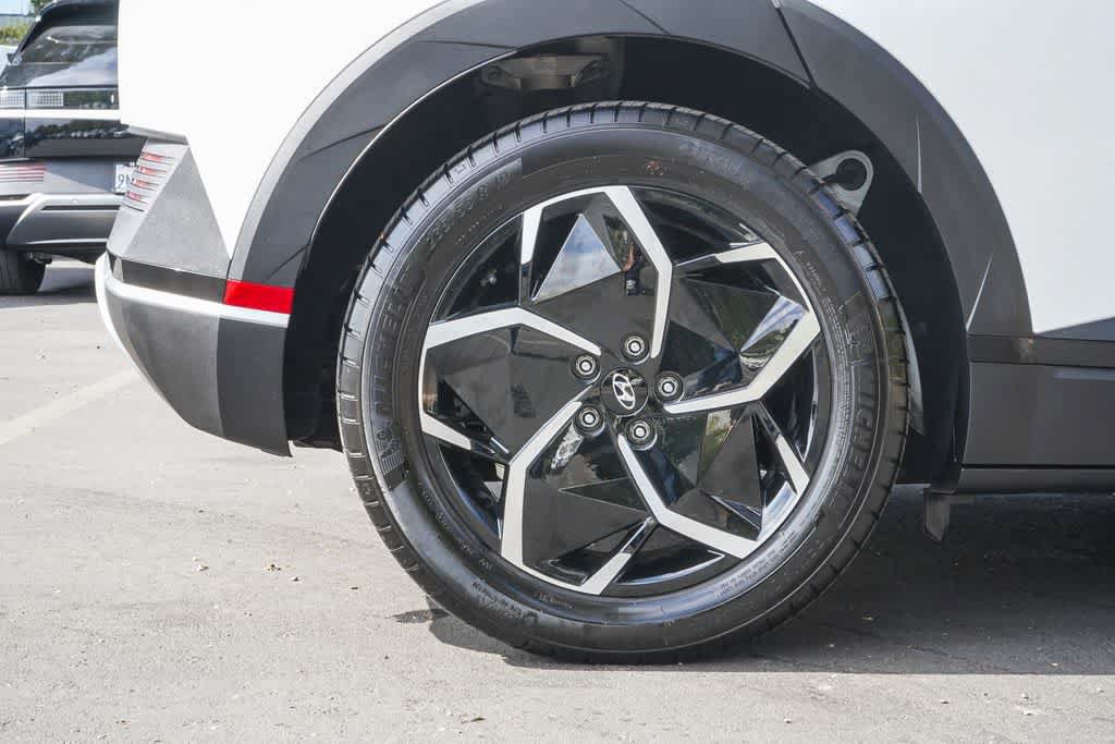Certified 2024 Hyundai Ioniq 5 SEL RWD image 8