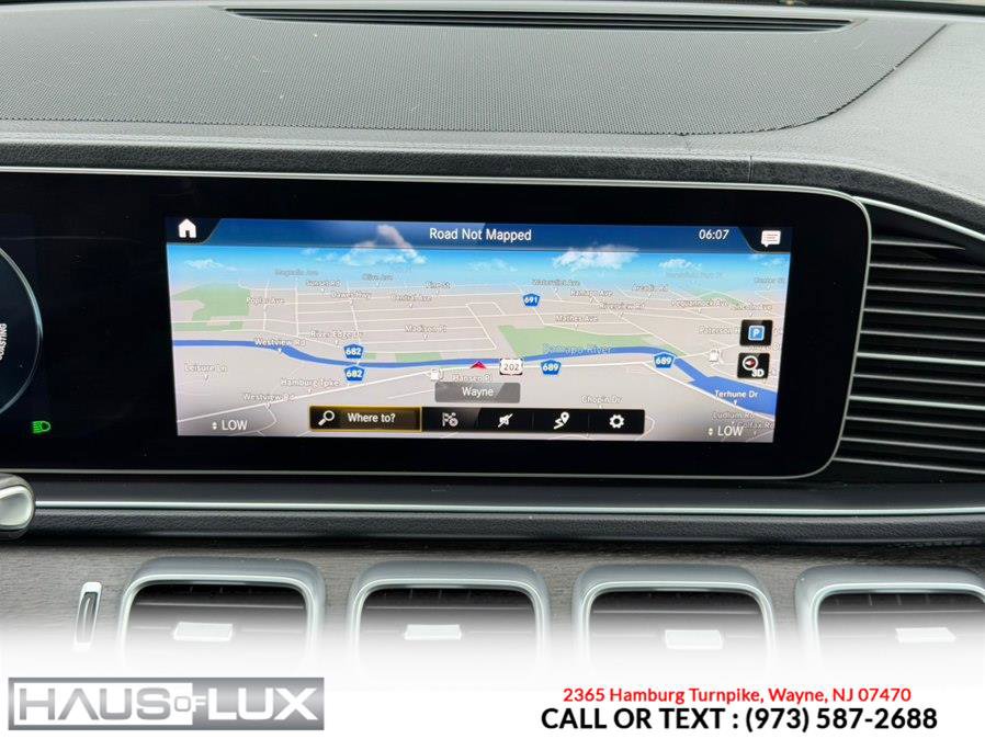 Used 2020 Mercedes-Benz GLE 350 4MATIC w/ AMG Line Exterior image 28