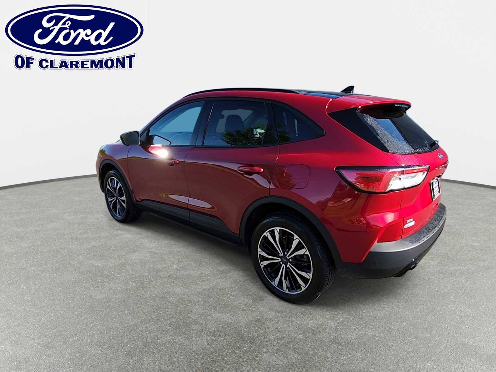 Used 2022 Ford Escape SE w/ SE Sport Appearance Package AWD/4WD image 6