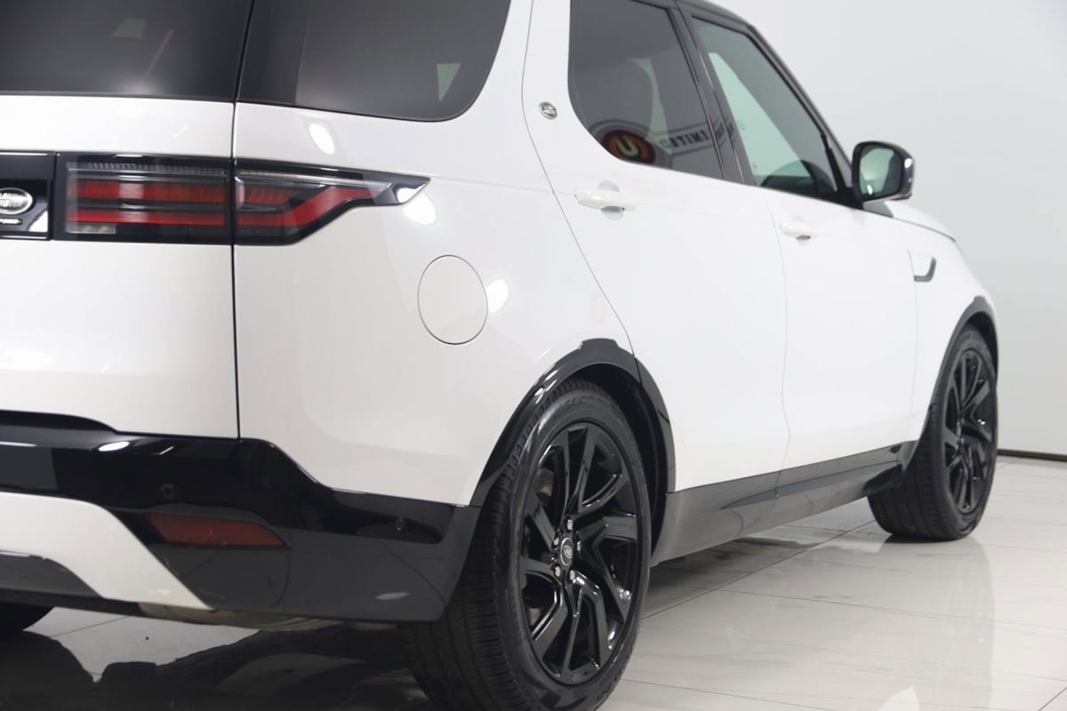 Used 2023 Land Rover Discovery S R-Dynamic image 50
