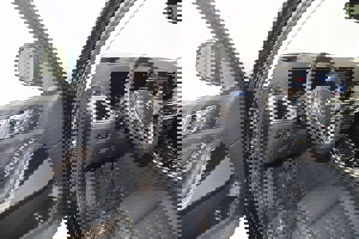 Used 2023 BMW X7 xDrive40i w/ Premium Package image 50