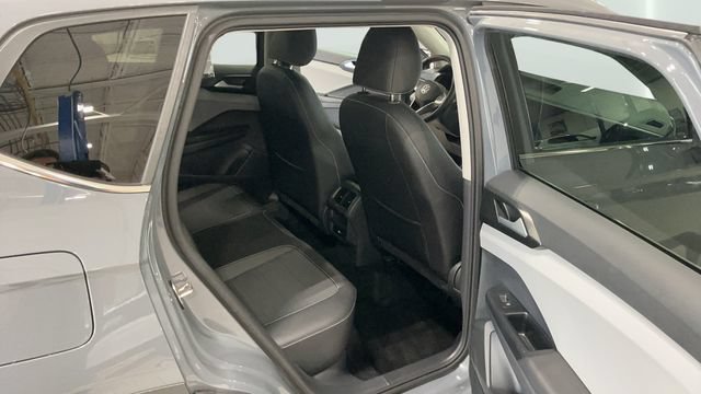 Certified 2023 Volkswagen Taos SE AWD/4WD image 15