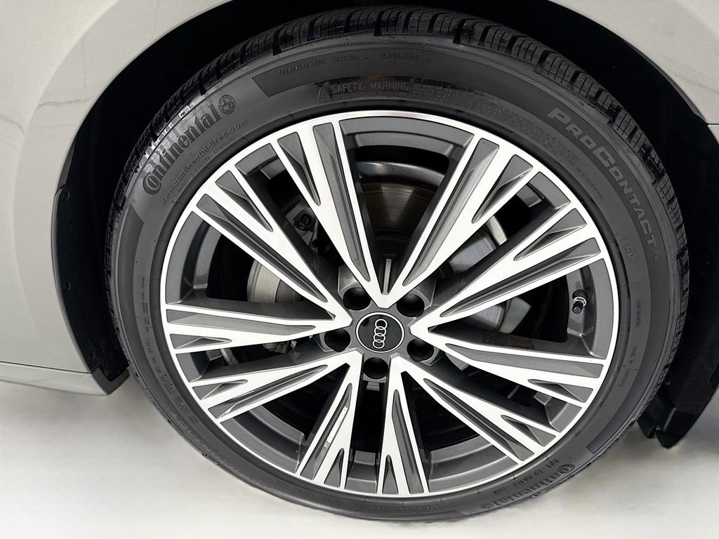 Used 2024 Audi A6 2.0T Premium w/ Convenience Package image 31