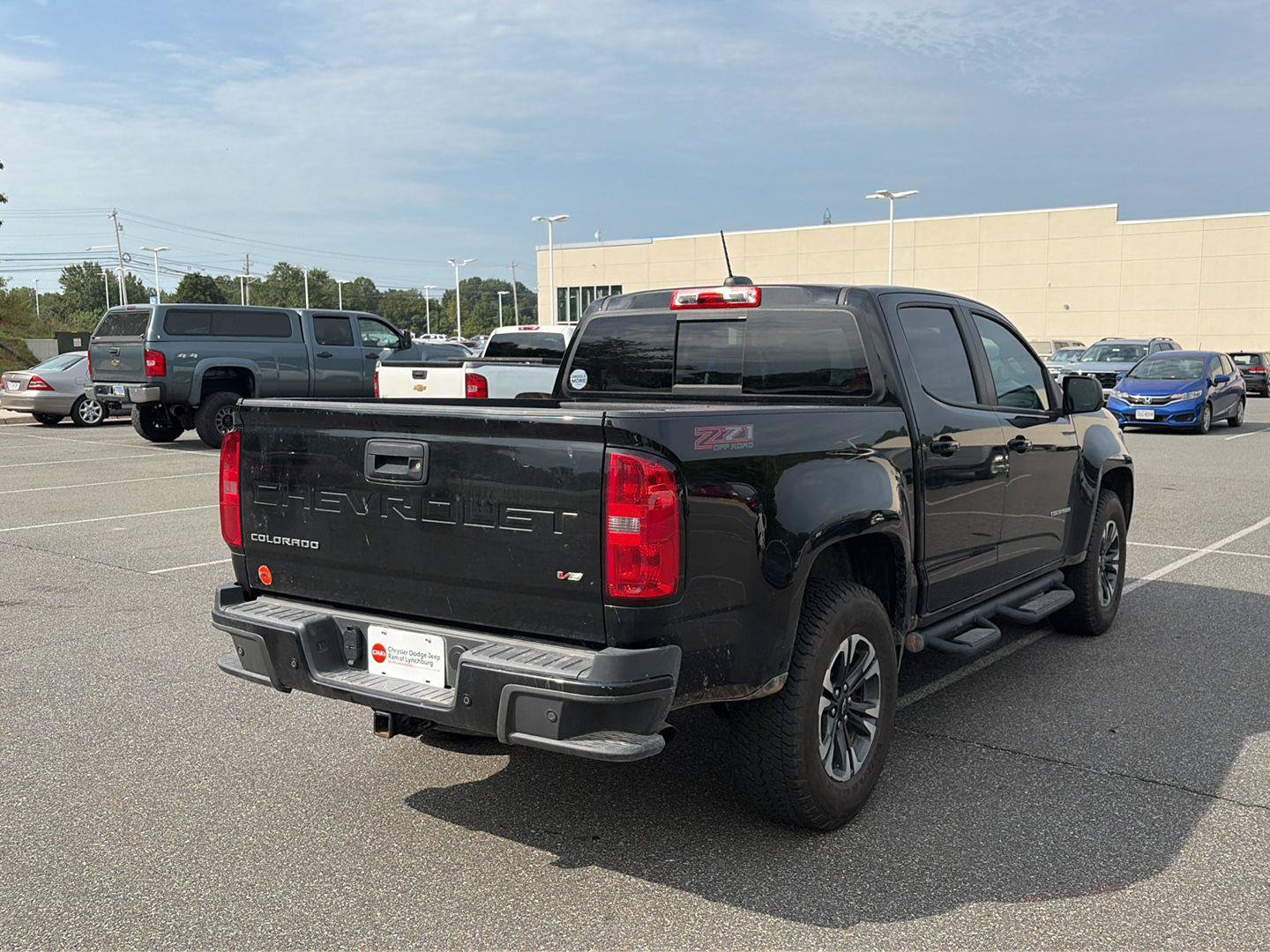 Used 2022 Chevrolet Colorado Z71 AWD/4WD image 6