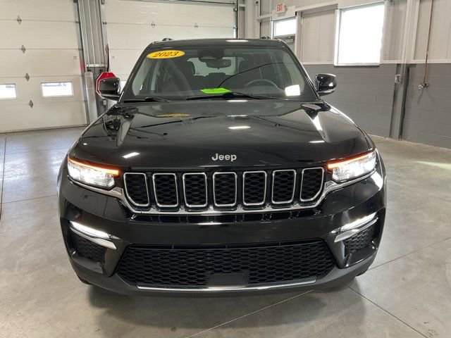Used 2023 Jeep Grand Cherokee Limited image 2