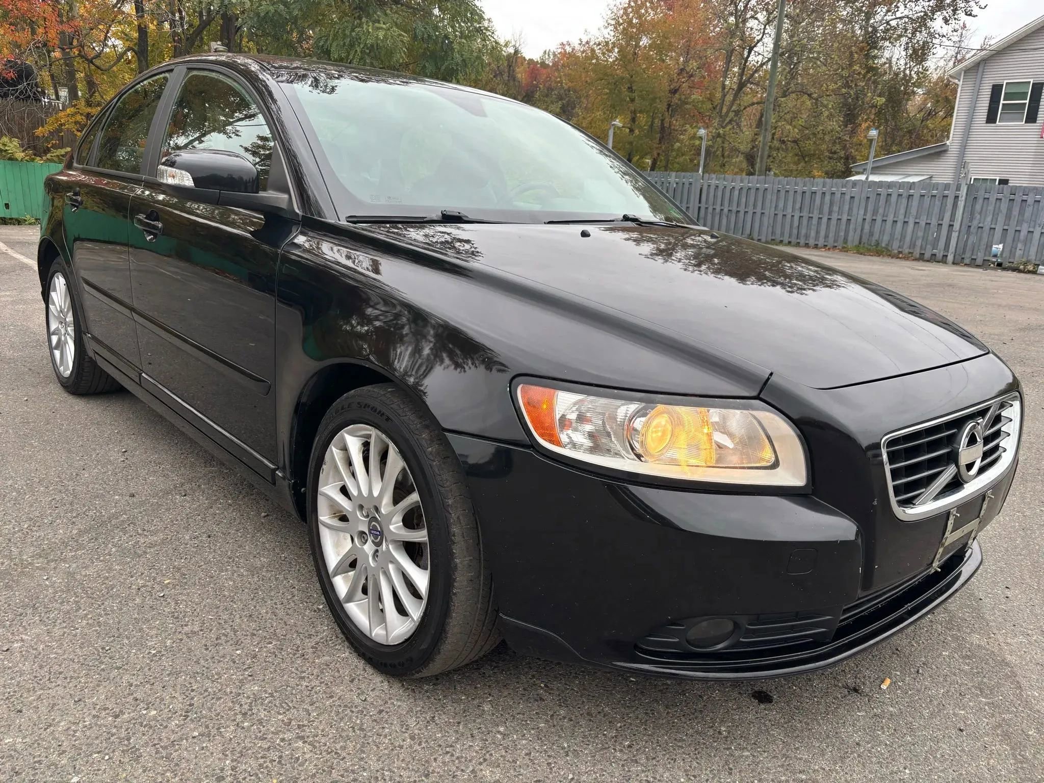 Used 2011 Volvo S40 T5 image 3