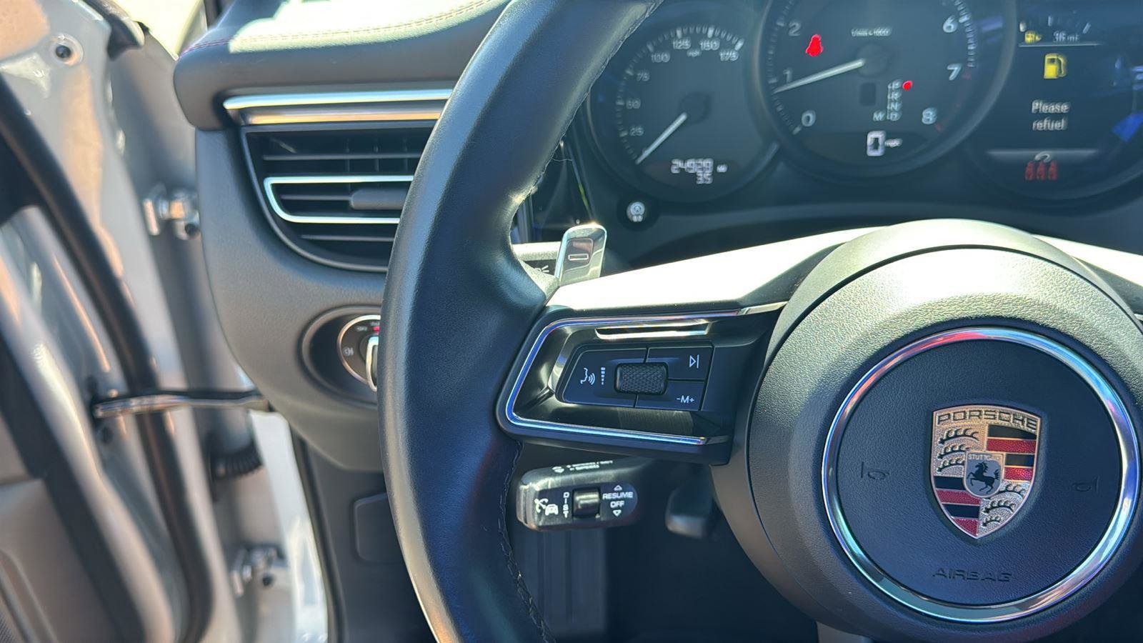 Used 2024 Porsche Macan Turbo image 13