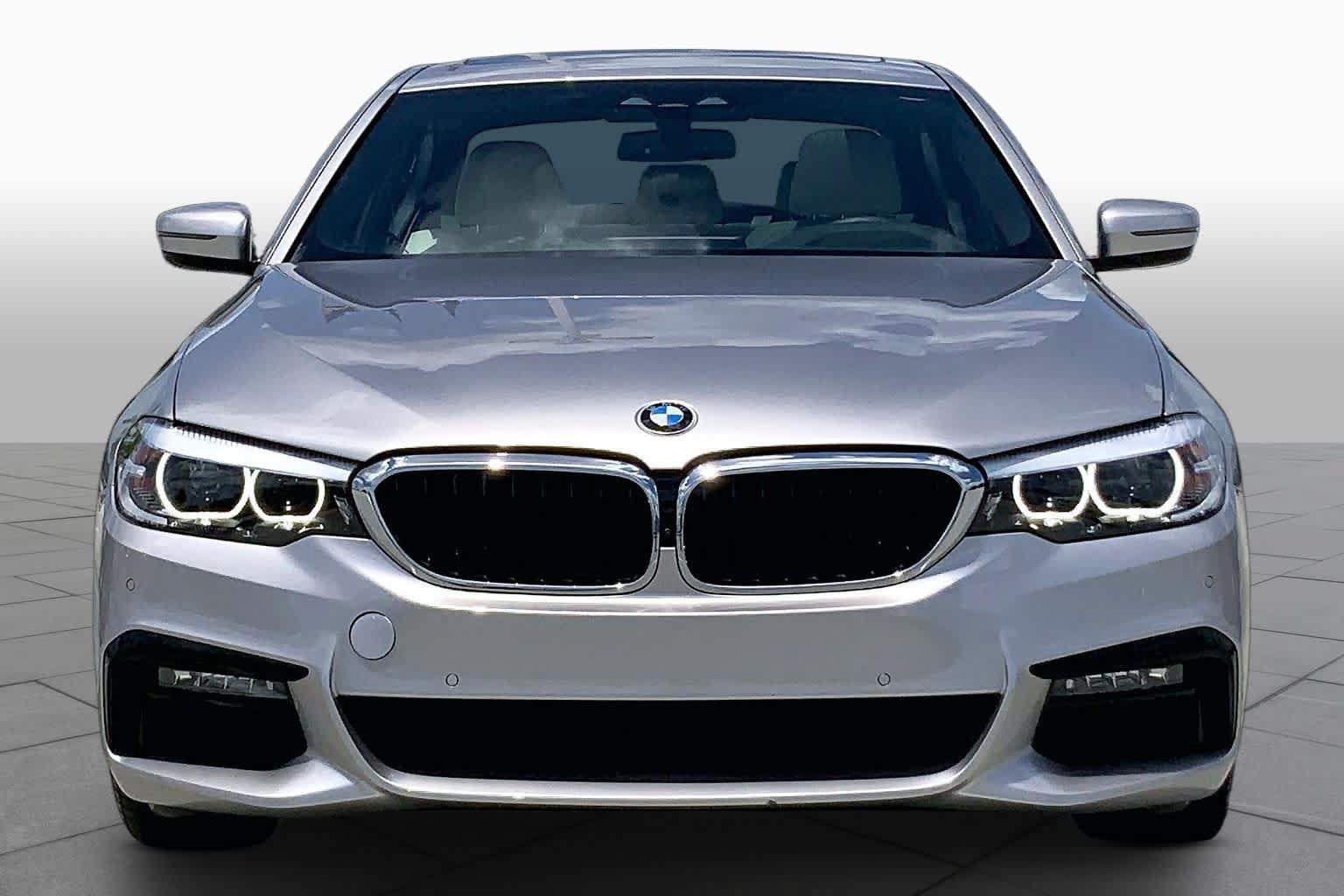 Used 2019 BMW 540i w/ M Sport Package RWD image 3