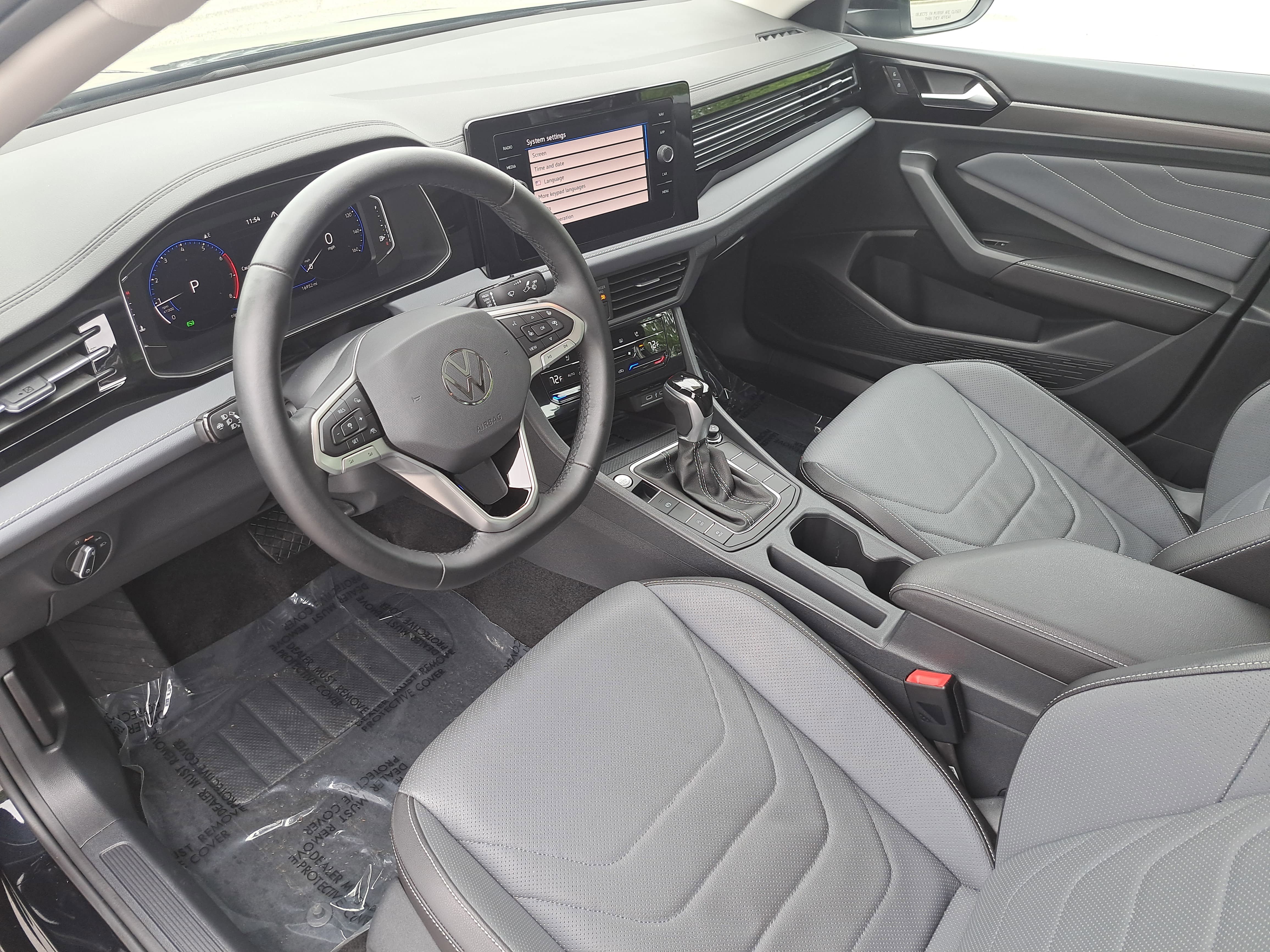 Used 2025 Volkswagen Jetta SEL FWD image 15