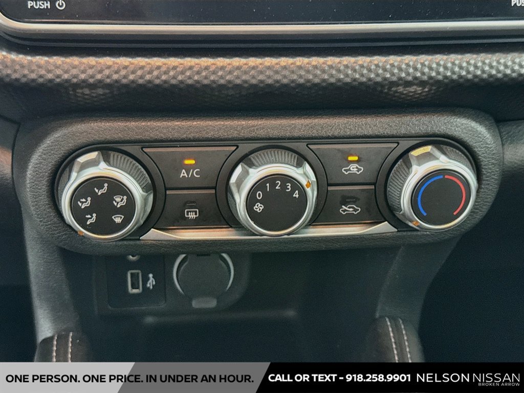 Used 2019 Nissan Kicks S FWD image 15
