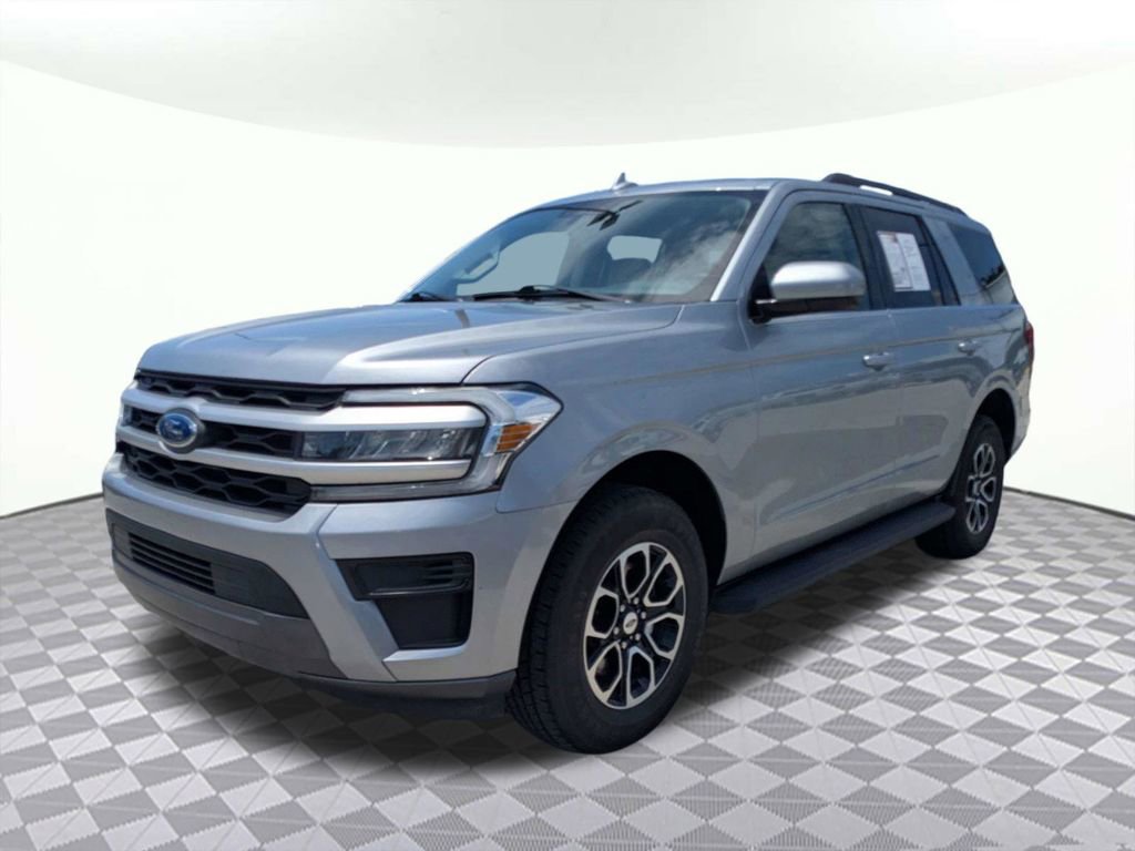 Used 2024 Ford Expedition XLT RWD image 7