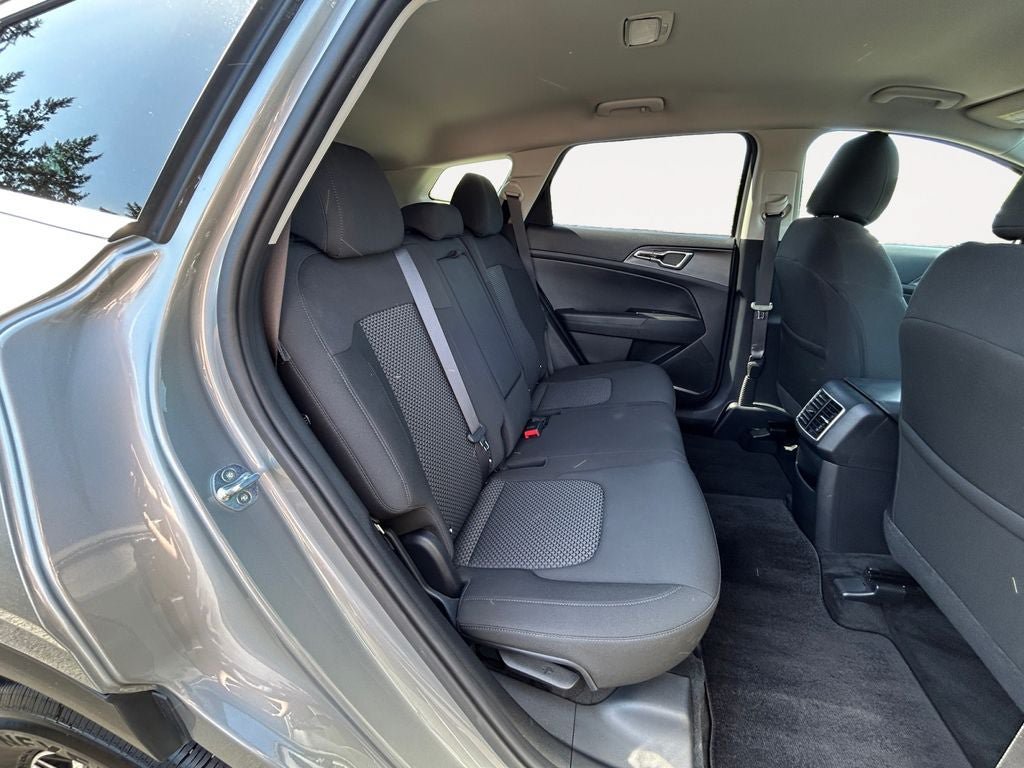 Used 2024 Kia Sportage LX AWD/4WD image 11