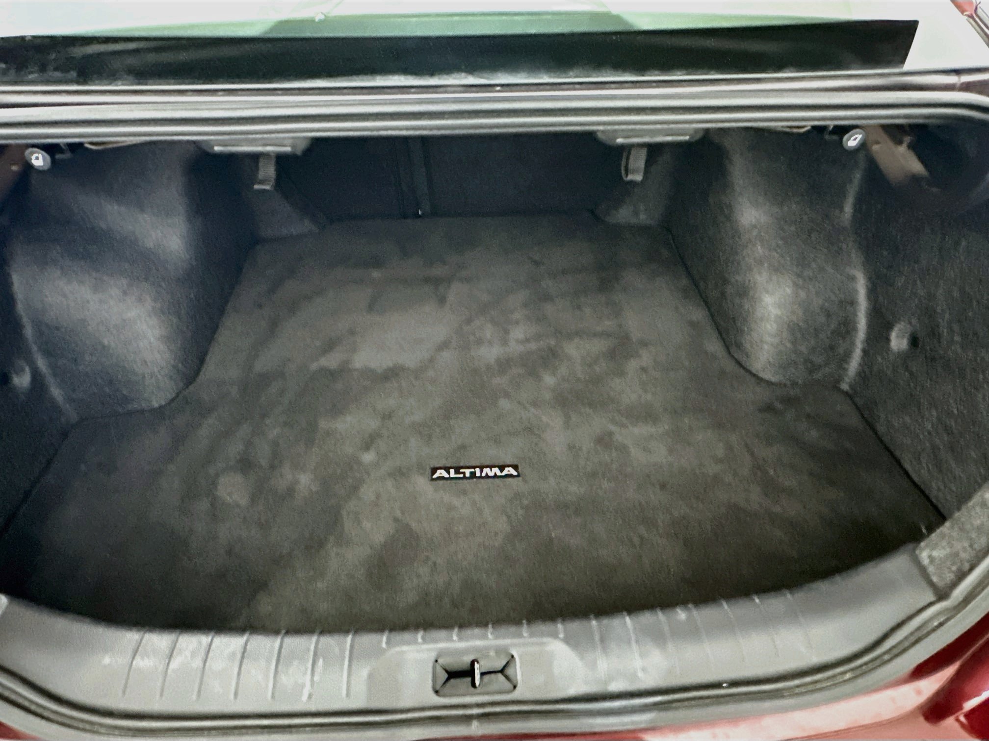 Used 2025 Nissan Altima 2.5 SV AWD/4WD image 29