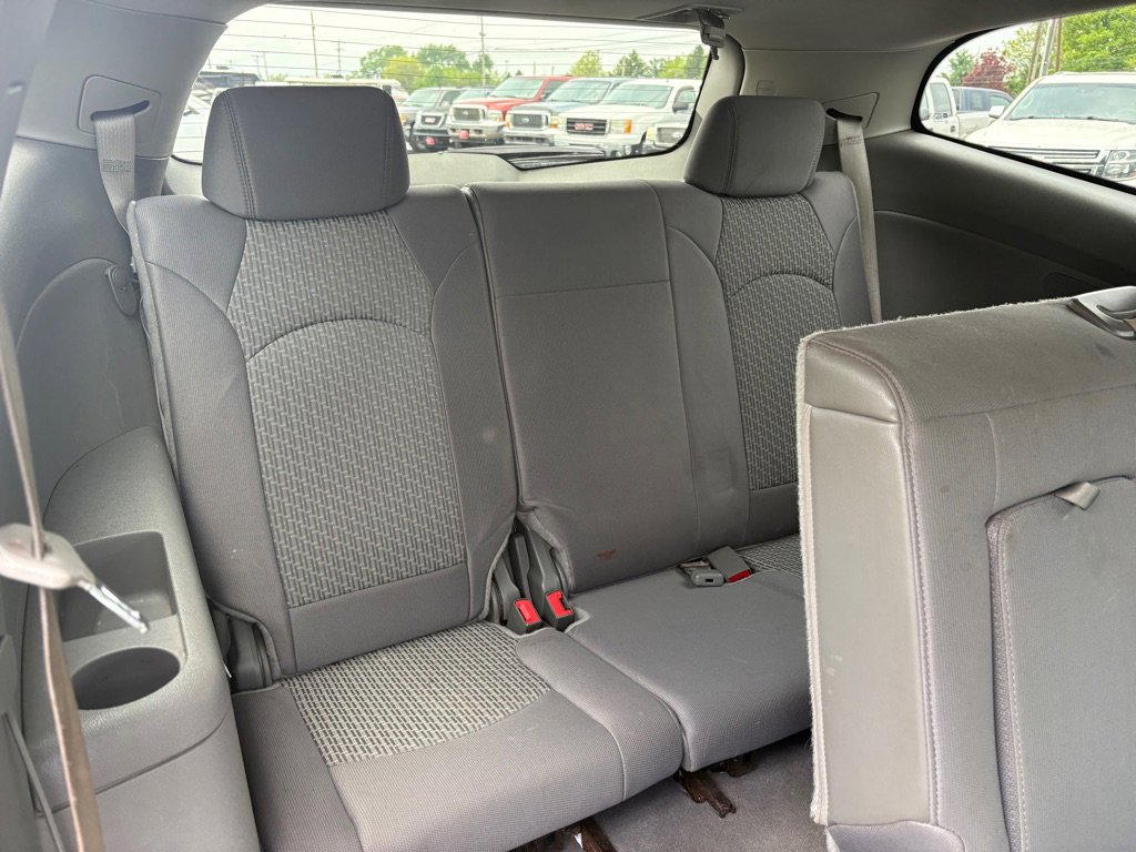 Used 2010 Chevrolet Traverse LT w/ LT Special Edition Package AWD/4WD image 13