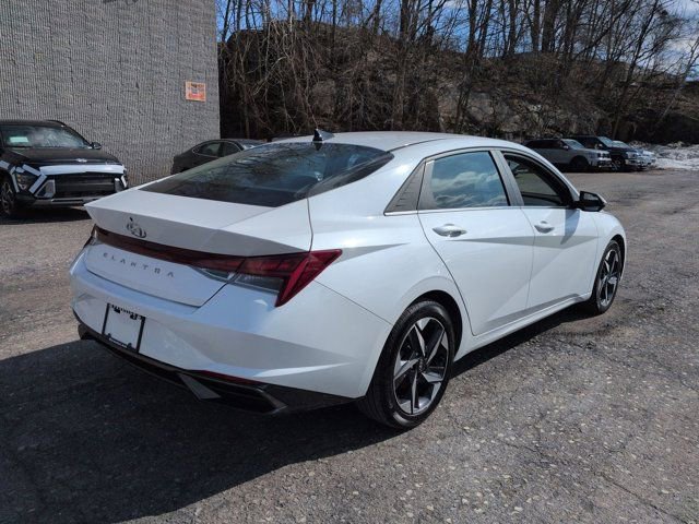 Certified 2022 Hyundai Elantra SEL w/ Convenience + Premium Package image 3