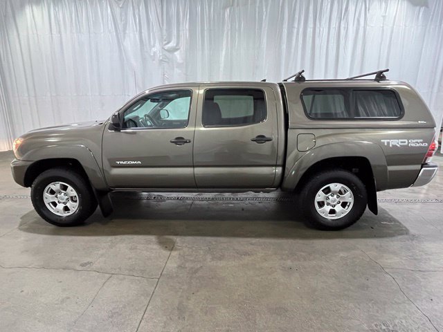 Used 2015 Toyota Tacoma PreRunner w/ TRD Off-Road Package RWD image 8