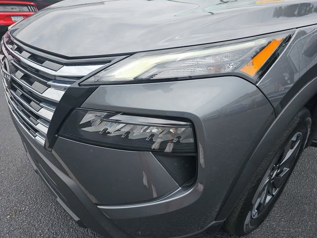 Used 2025 Nissan Rogue SV AWD/4WD image 34