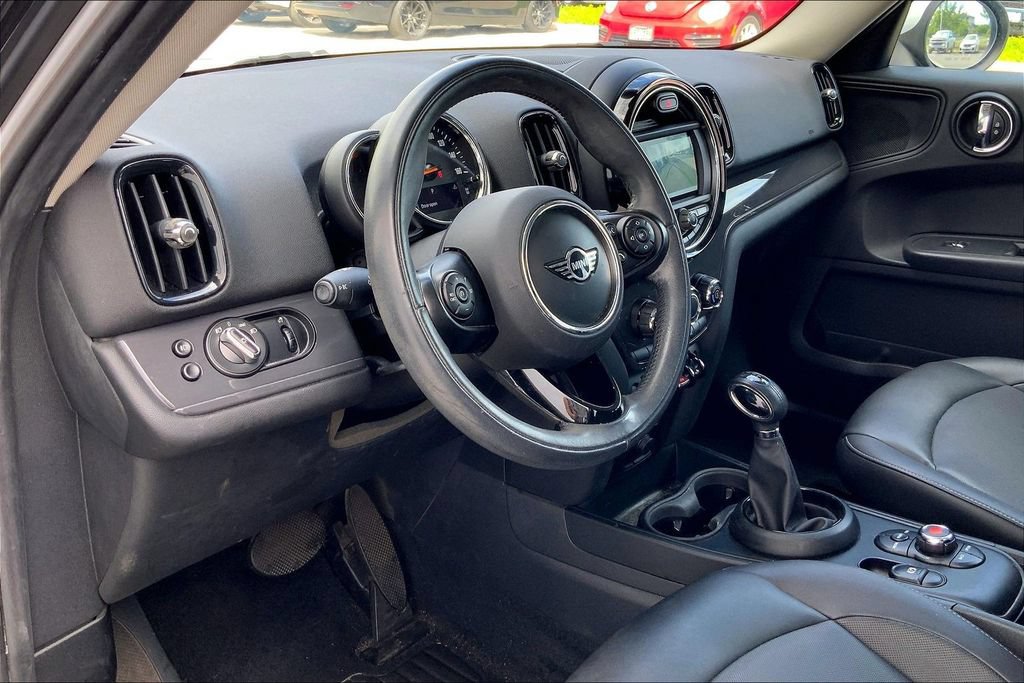 Used 2019 MINI Cooper Countryman w/ Storage Package FWD image 13