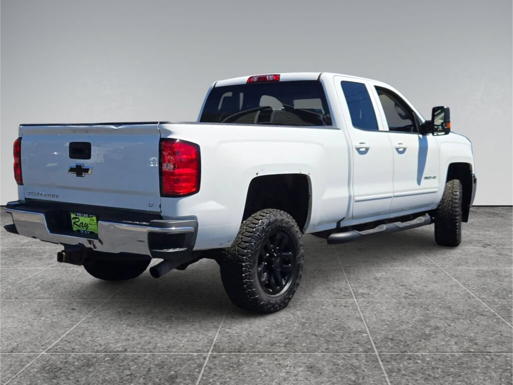 Used 2017 Chevrolet Silverado 2500 LT AWD/4WD image 4