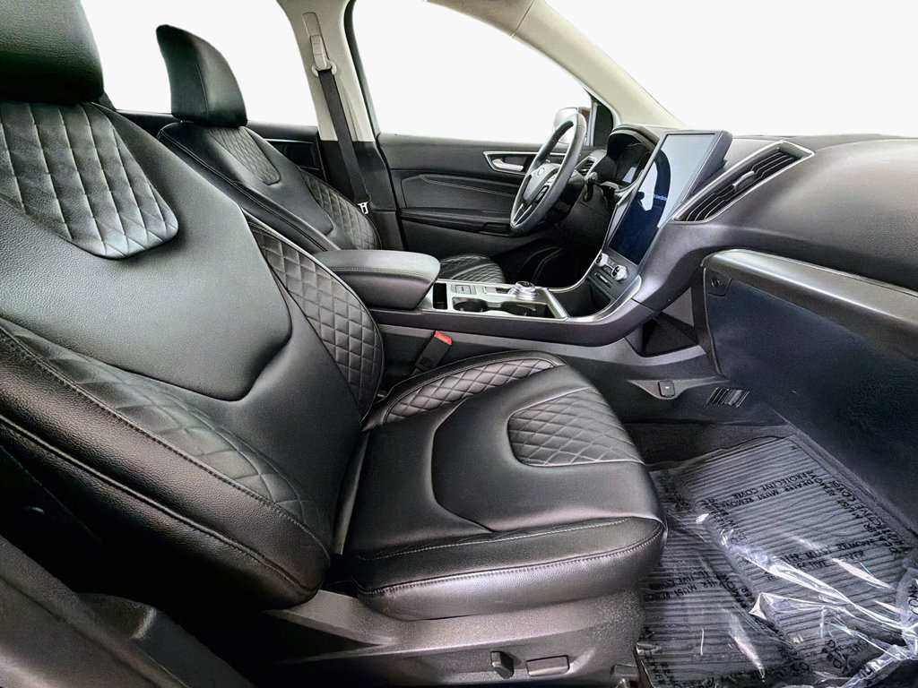 Used 2023 Ford Edge Titanium AWD/4WD image 24