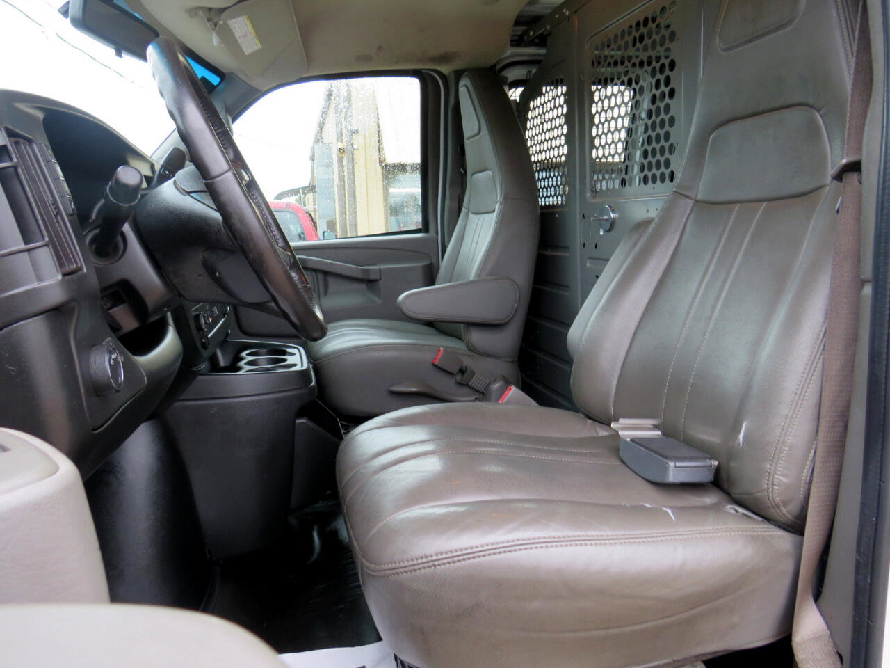 Used 2019 GMC Savana 2500 w/ Driver Convenience Package image 22