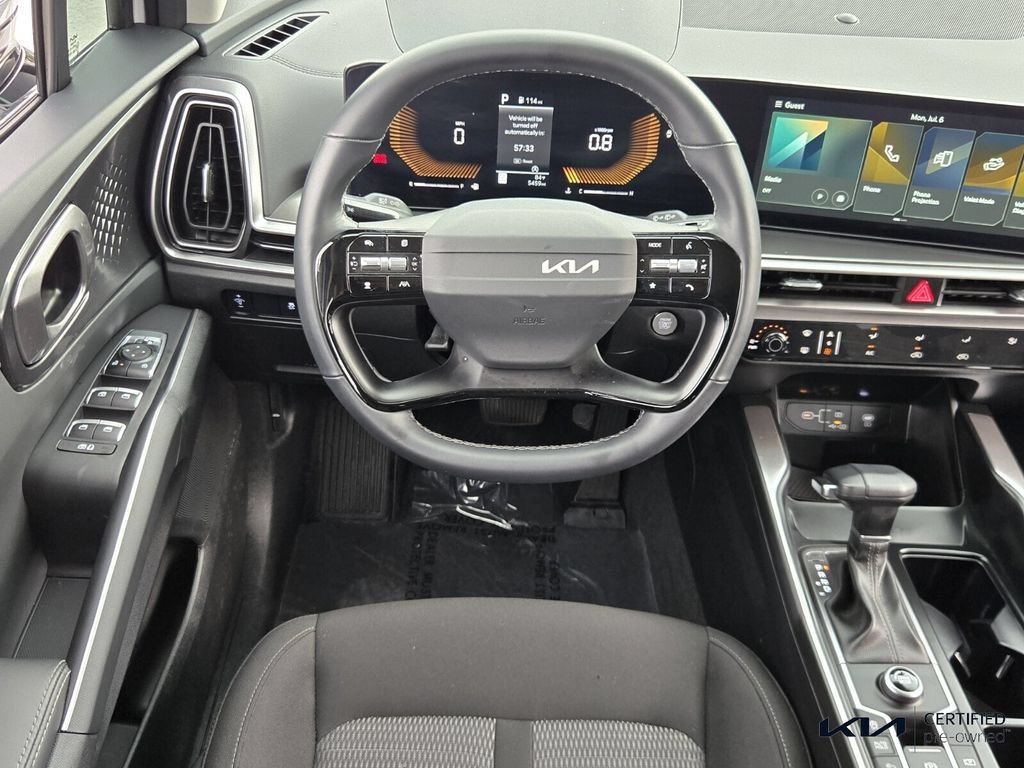 Certified 2026 Kia Sorento LX FWD image 13