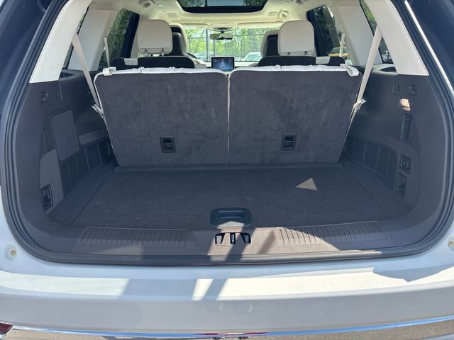 Certified 2024 Lincoln Aviator Black Label w/ Class IV Trailer Tow Package AWD/4WD image 11