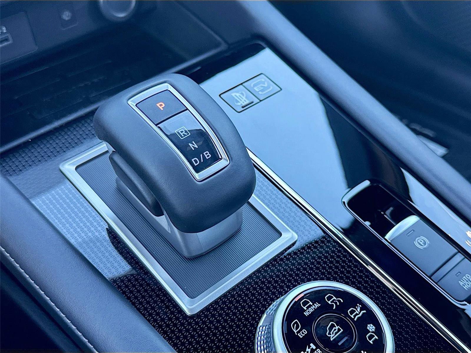 New 2025 Mitsubishi Outlander SEL Black Edition image 17