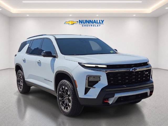 New 2027 Chevrolet Traverse Z71 w/ Enhanced Driving Package AWD/4WD image 7