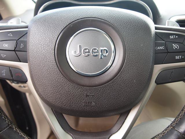 Used 2014 Jeep Grand Cherokee Overland AWD/4WD image 10