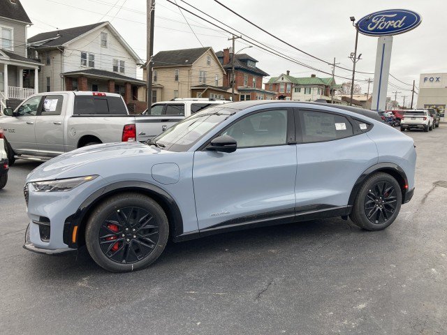 New 2025 Ford Mustang Mach-E Premium w/ Sport Appearance Package AWD/4WD image 4