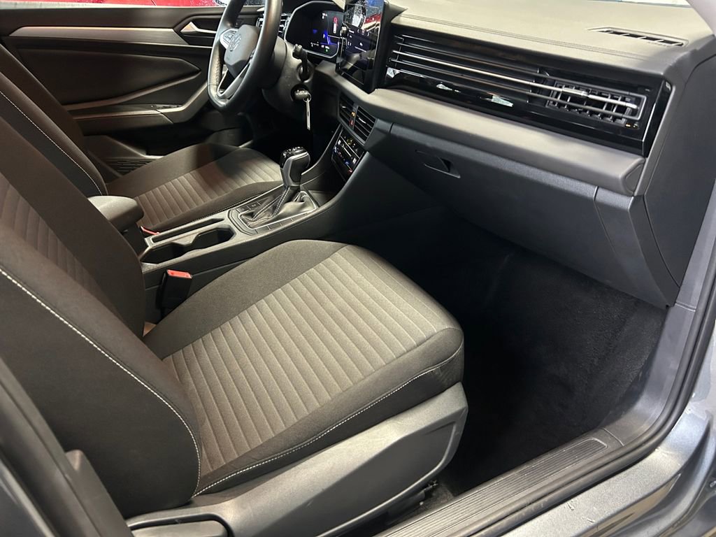 Used 2025 Volkswagen Jetta S image 26