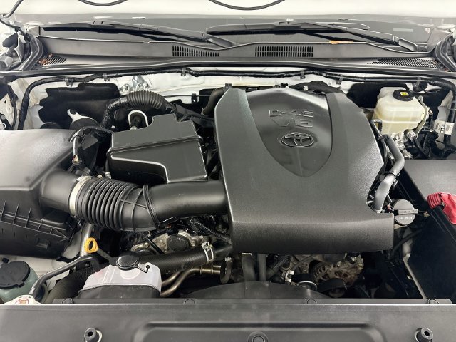 Used 2021 Toyota Tacoma TRD Off-Road w/ TRD Premium Off Road Package AWD/4WD image 35