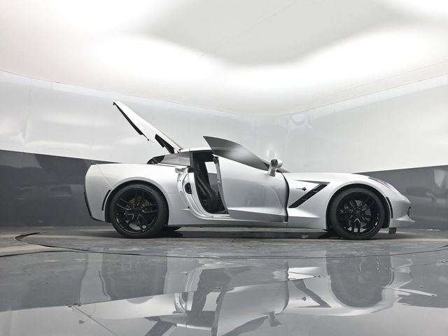 Used 2016 Chevrolet Corvette Stingray Coupe w/ 2LT Preferred Equipment Group RWD image 7
