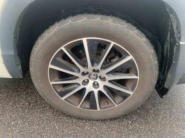 Used 2017 Toyota Highlander SE image 10