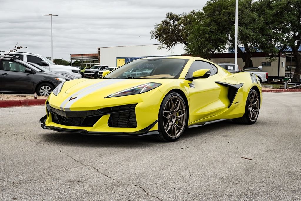Used 2023 Chevrolet Corvette Z06 w/ Z07 Performance Package RWD image 13