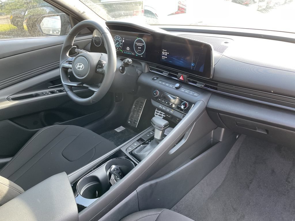 New 2026 Hyundai Elantra SEL FWD image 8
