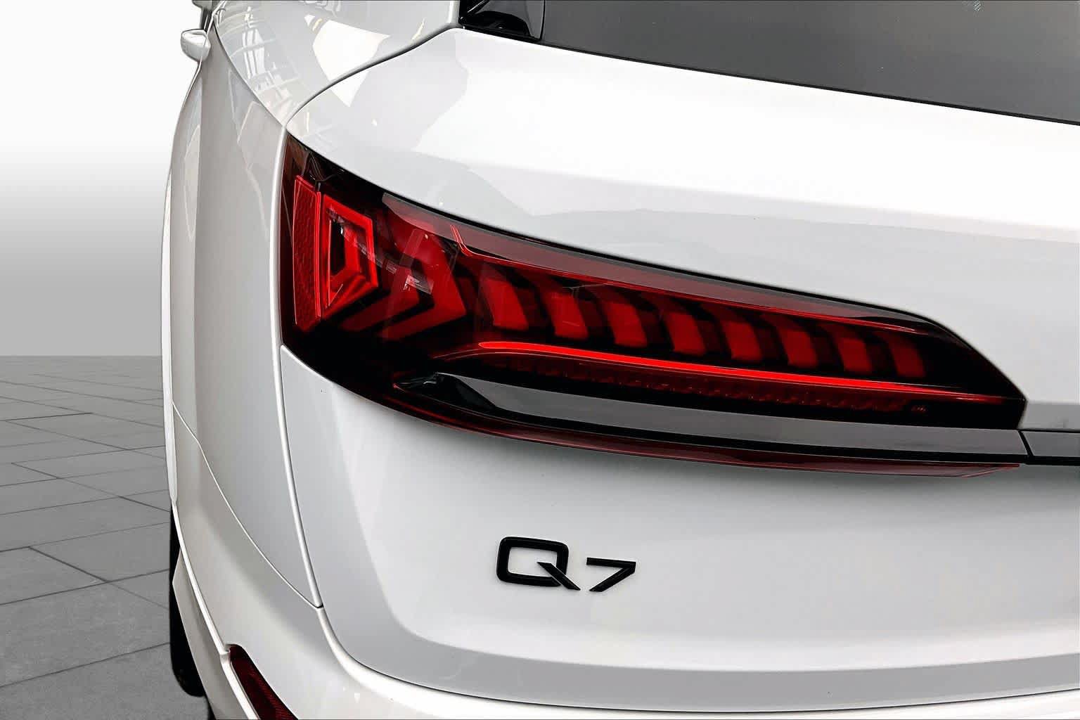Certified 2024 Audi Q7 2.0T Premium Plus w/ Premium Plus Package AWD/4WD image 28
